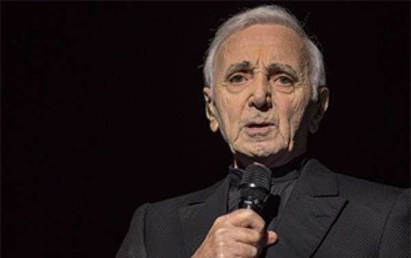 Clique no arquivo de áudio para ouvir o programa em homenagem ao astro francês Charles Aznavour.