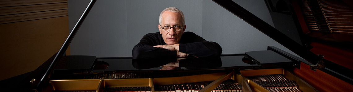 No programa A Música no Cinema  deste domingo pela Universitária FM, vamos homenagear o compositor James Newton Howard que completa 69 anos na próxima terça-feira dia 09 de junho. 