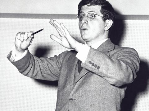 O compositor Bernard Herrmann acabou sendo indicado com duas trilhas para concorrer ao prêmio, respectivamente pelas músicas de O HOMEM QUE VENDEU SUA ALMA e ainda CIDADÃO KANE. A trilha de CIDADÃO KANE acabou desclassificada e Herrmann concorreu então com a música de HOMEM QUE VENDEU SUA ALMA.