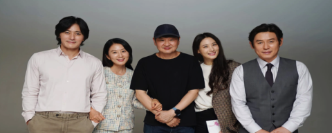 Mais uma vez, o cinema sul-coreano traz temas intimistas que tiram os espectadores das suas respectivas áreas de conforto. UMA FAMÍLIA NORMAL, a nossa dica cinematográfica. 