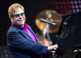 ELTON JOHN CANTA ‘THE HEART OF EVERY GIRL’NA TRILHA DE ‘O SORRISO DE MONA LISA’.