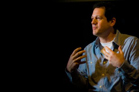 Michael Giacchino nasceu na cidade de Riverside, estado de Nova Jersey, Estados Unidos, no dia 10 de outubro de 1967. Formado em cinema pela Escola de Artes Visuais de Nova Iorque, não demorou muito para que conseguisse um emprego ambicionado por muitos que foi trabalhar para os estúdios Disney. 