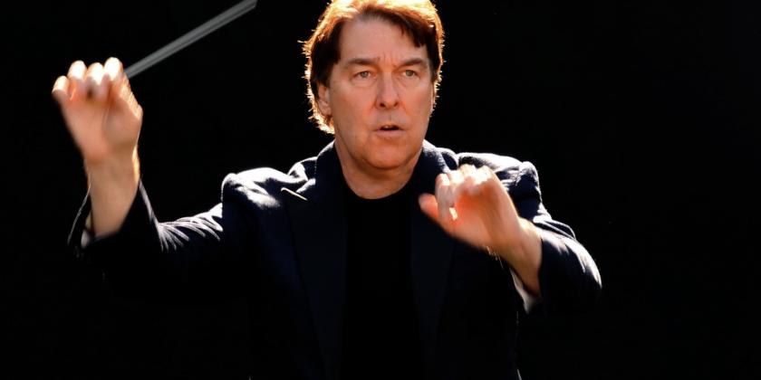 Está aniversariando neste dia 11 de março o compositor David Newman, que nasceu em Los Angeles, a meca do cinema. A responsabilidade de carregar o sobrenome Newman, ainda mais em se tratando de um compositor de trilhas, isso representa um fardo enorme, uma cobrança incalculável e uma responsabilidade que não pode ser desprezada. 