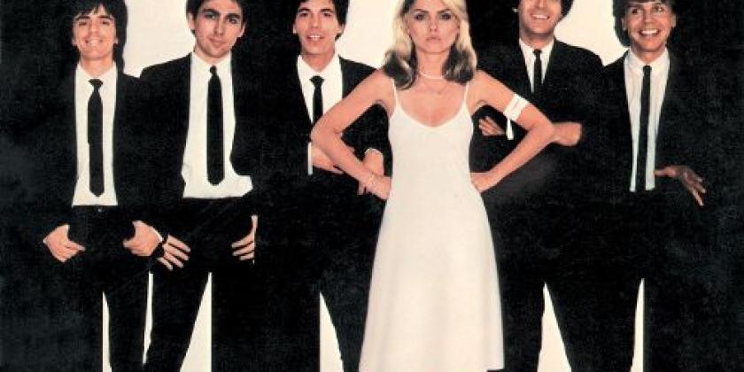 “Heart Of Glass” com a  banda Blondie.